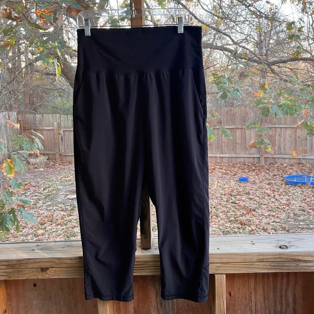 Lululemon Women's Tranquil Crop Casual Pants Black Size 12